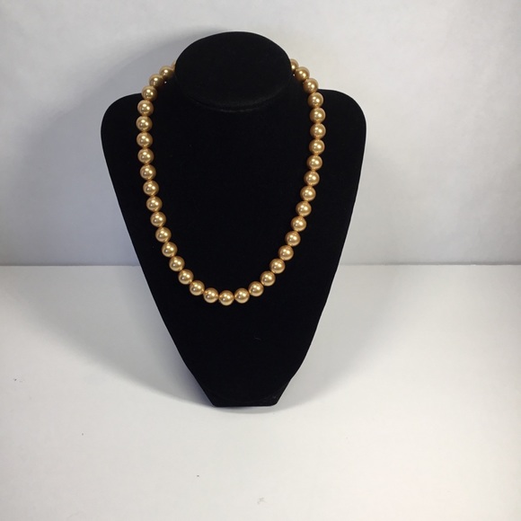 Gold Faux Pearl Chocker Necklace 10 mm pearls 16" - Picture 3 of 7